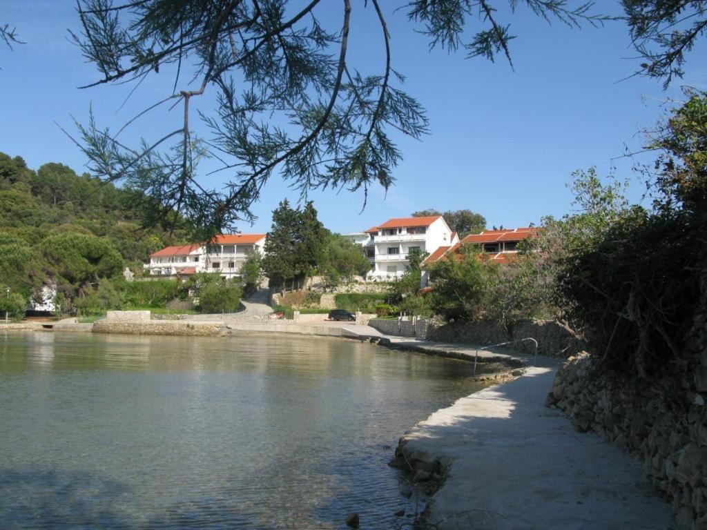 Apartment Riko - Accomodation "With" The Adriatic Sea Kampor Bagian luar foto